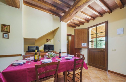 Orentano Apartment | Nice apartment for 7 guests with pool, A/C, WIFI, TV, patio and parking