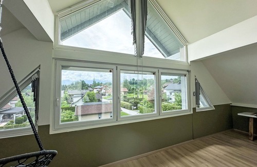 Velden am Worther See Apartment | Nice apartment for 5 guests with WIFI, TV, pets allowed and parking