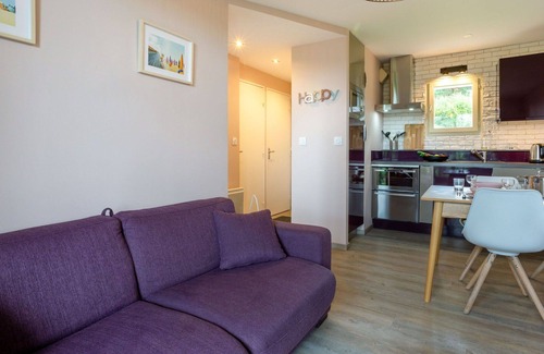 Benerville-sur-Mer Apartment | Nice apartment for 4 guests with WIFI, TV, balcony and parking