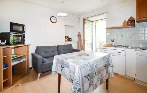 Sant'Andrea-di-Bozio Apartment | Nice Apartment In Sant Andrea Di Bozio