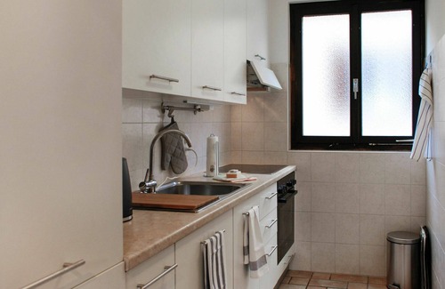 Brusino Arsizio Apartment | Nice apartment for 4 people with WIFI, TV, patio and pets allowed