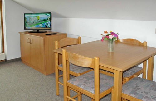 Schofweg Apartment | Nice apartment for 4 guests with WIFI, TV, terrace, pets allowed and parking