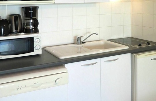 Carcans Plage Apartment | Nice apartment for 6 guests with TV, terrace, pets allowed and parking