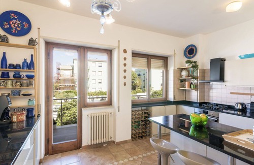 Civitavecchia Apartment | Nice apartment for 7 guests with WIFI, TV, terrace and pets allowed