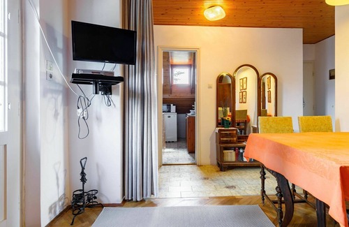 Szantod Apartment | Nice apartment for 4 people with WIFI, A/C, TV, terrace and parking