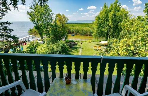 Szantod Apartment | Nice apartment for 4 people with WIFI, A/C, TV, terrace and parking