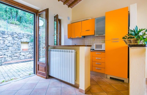 San Baronto Apartment | Nice apartment for 2 people with pool, WIFI, TV, terrace, pets allowed, panoramic view and parking