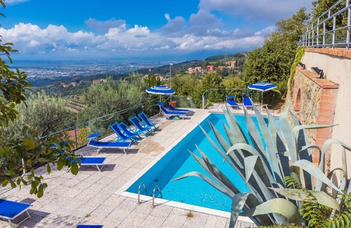 San Baronto Apartment | Nice apartment for 2 people with pool, WIFI, TV, terrace, pets allowed, panoramic view and parking
