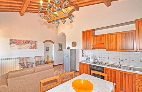 San Gimignano Apartment | Nice apartment for 4 people with A/C, pool, WIFI, TV, terrace and panoramic view