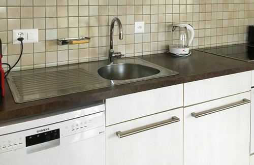 Glion Apartment | Nice apartment for 2 people with WIFI, patio and parking