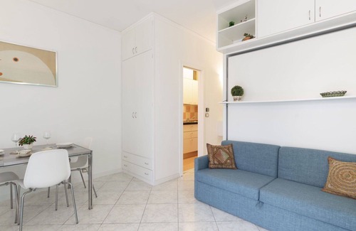 Sanremo Apartment | Nice apartment for 2 guests with A/C, WIFI, pool, balcony and parking