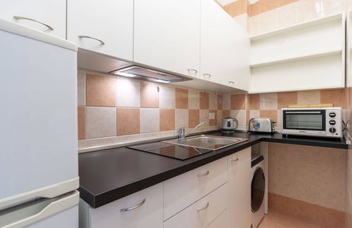 Sanremo Apartment | Nice apartment for 2 guests with A/C, WIFI, pool, balcony and parking
