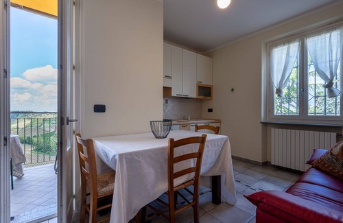 Vinchio Apartment | Nice apartment for 2 guests with WIFI, pool, A/C, terrace, pets allowed and panoramic view
