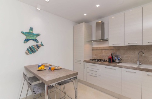 Porto Istana Apartment | Nice apartment for 4 guests with A/C, pool, WIFI, TV and terrace