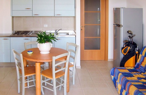 Tirrenia Apartment | Nice apartment for 4 guests with WIFI, A/C, pool, TV, terrace and pets allowed