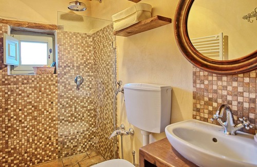 Anghiari Apartment | Nice apartment for 4 people with WIFI, pool, TV, panoramic view and parking