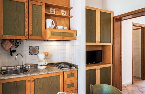 San Feliciano Apartment | Nice apartment for 4 people with WIFI, A/C, pool, TV, patio and pets allowed