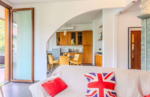 Naggio Apartment | Nice apartment for 4 people with A/C, WIFI, TV, balcony and pets allowed