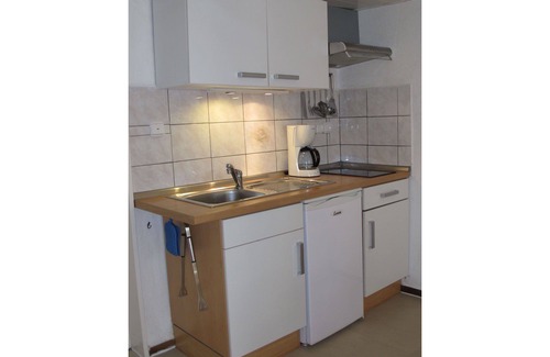 Cuxhaven Apartment | Nice apartment for 5 guests with WIFI, TV, terrace, pets allowed and parking