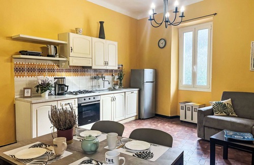 Prela Apartment | Nice apartment for 5 guests with WIFI, pool, TV, patio and pets allowed