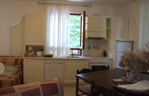 Sassetta Apartment | Nice apartment for 5 guests with pool, WIFI, TV and patio