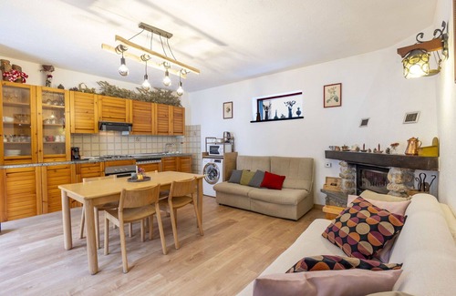 Isola Apartment | Nice apartment for 5 guests with WIFI, TV, terrace, pets allowed and parking