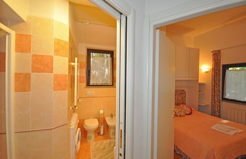 Pitigliano Apartment | Nice apartment for 5 guests with pool, TV and parking