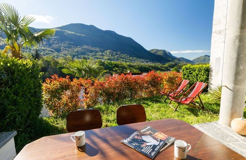 Sonvico Apartment | Nice apartment for 5 people with pool, WIFI, TV, patio, pets allowed and panoramic view