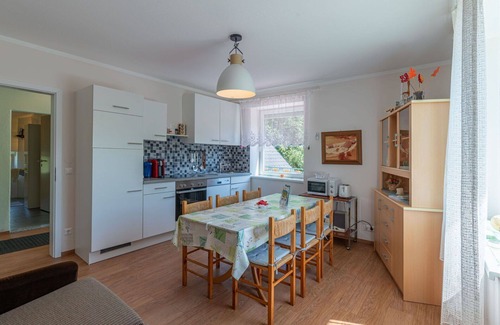 Gallizien Apartment | Nice apartment for 6 people with WIFI, TV, patio, pets allowed, panoramic view and parking