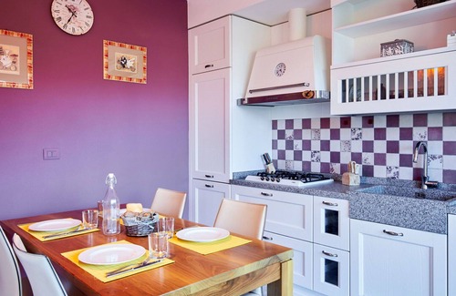 Lecco Apartment | Nice apartment for 6 guests with WIFI, TV, patio and parking