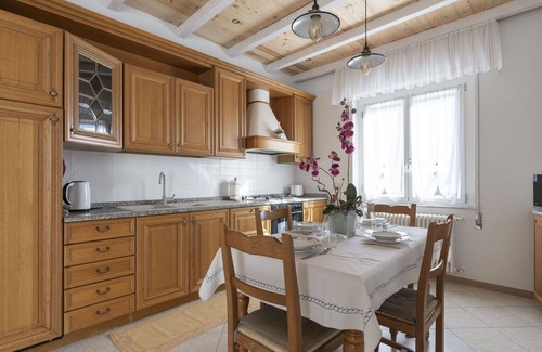 Erli Apartment | Nice apartment for 6 guests with WIFI, TV, terrace, pets allowed and parking