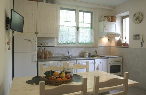Sassetta Apartment | Nice apartment for 6 people with WIFI and TV