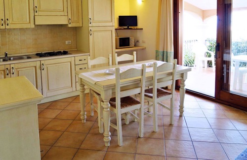 Badesi Apartment | Nice apartment for 6 people with WIFI, A/C, pool, TV, terrace and pets allowed
