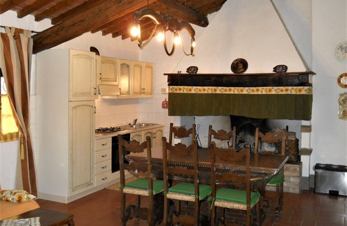 Gambassi Terme Other | Nice apartment for 6 people with pool, WIFI, TV and pets allowed, close to San Gimignano