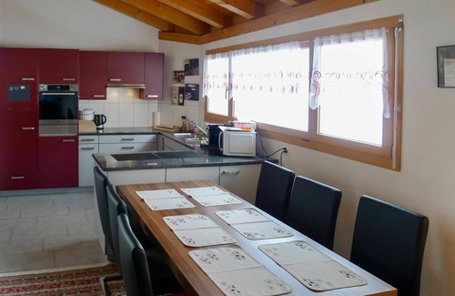 Zillis Apartment | Nice apartment for 7 people with WIFI, TV, balcony and panoramic view