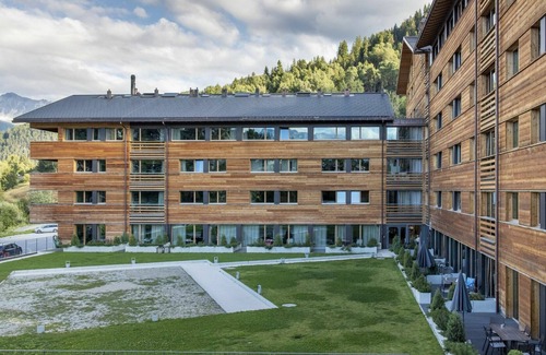 Chalais Apartment | Nice apartment for 8 guests with hot tub, WIFI, TV, pets allowed and parking