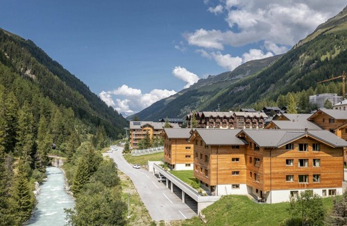 Zinal Apartment | Nice apartment for 8 guests with WIFI, TV and pets allowed