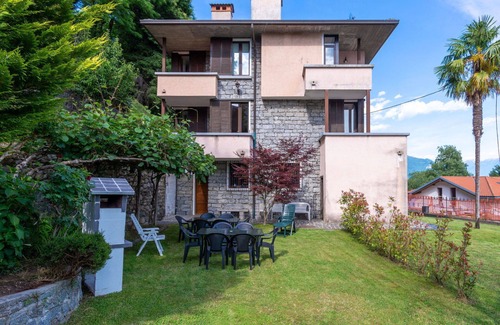 Aurogna Apartment | Nice apartment for 9 people with WIFI, hot tub, TV, patio and pets allowed