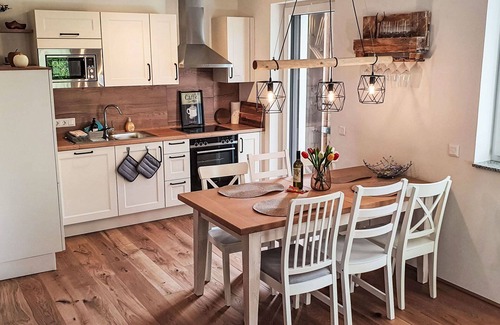 Sattendorf Apartment | Nice apartment for 5 people with WIFI, TV and balcony