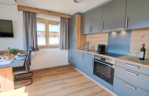 Oberau Apartment | Nice apartment for 4 guests with WIFI, TV, panoramic view and parking