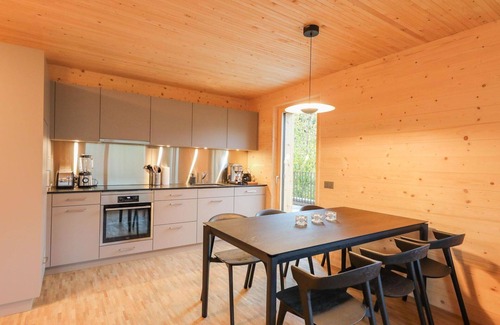 Zweisimmen Apartment | Nice apartment for 4 people with WIFI, TV and balcony