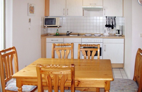Wremen Apartment | Nice apartment for 6 people with WIFI, TV, balcony, pets allowed and parking