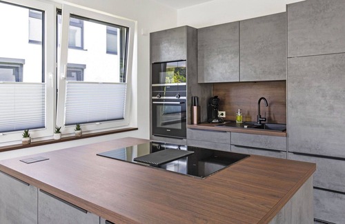 Butjadingen Apartment | Nice apartment for 11 people with WIFI, TV, terrace and parking