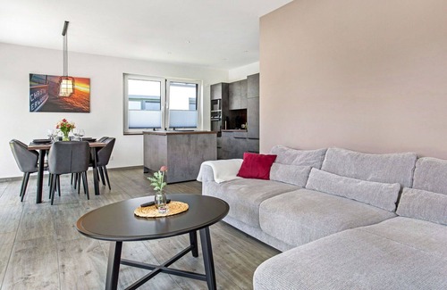 Butjadingen Apartment | Nice apartment for 11 people with WIFI, TV, terrace and parking