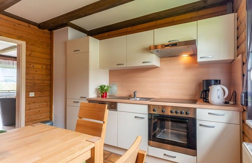Hohenwarth Apartment | Nice apartment for 5 people with WIFI, TV, balcony, pets allowed and parking