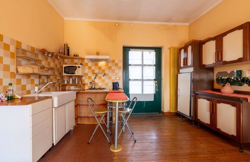 Cortemilia Apartment | Nice apartment for 6 people with WIFI, pool, TV, terrace and pets allowed