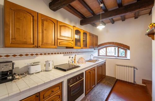 Montebonello Apartment | Nice apartment for 8 guests with WIFI, pool, TV, pets allowed and panoramic view