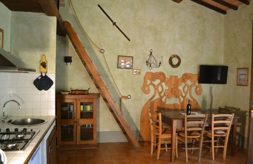Monteleone d'Orvieto Apartment | Nice apartment for 4 people with WIFI, pool, TV and parking