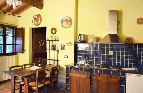 Monteleone d'Orvieto Apartment | Nice apartment for 4 people with WIFI, pool, TV and parking