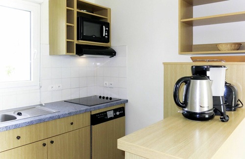 Azay-le-Rideau House | Nice apartment in villa for 6 guests with pool, WIFI, TV, terrace and pets allowed